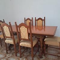 Tavolo con sedie vintage