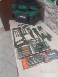 borsa con attrezzi
