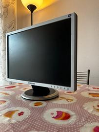 Monitor Samsung SyncMaster 940NW 19" LCD VGA