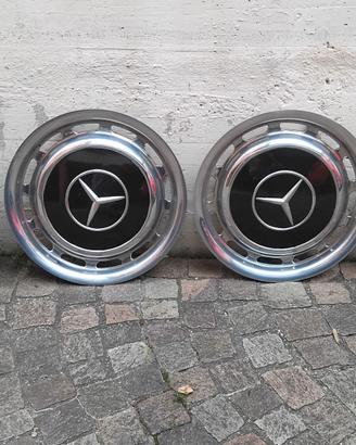 Gomme e borchie Mercedes-Benz anni 60