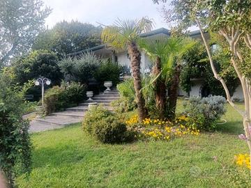 Villa di 268 m² con più di 5 locali a Cadoneghe