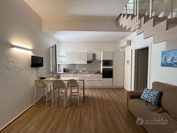 Casa singola ristrutturata con area libera sovrast