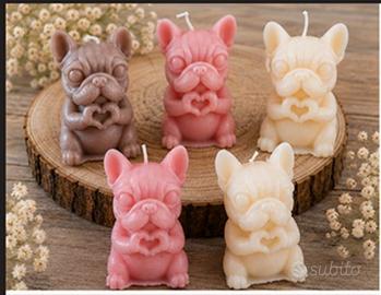 Candela a forma di Bulldog Francese con cuore