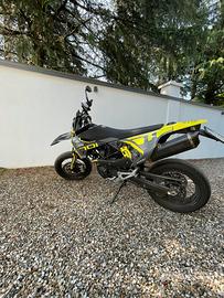 Husqvarna 701 supermoto