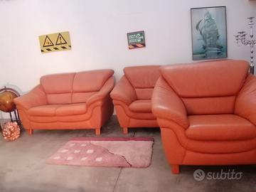 MERAVIGLIOSO SET DIVANI 321 in pelle ! CONSEGNA !
