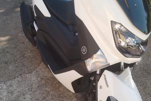 scooter Nmax 125 pochissimi KM