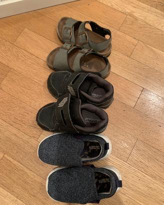 Tre paia di scarpe bambino taglia 24