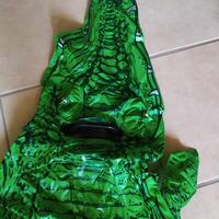 coccodrillo gonfiabile e banana