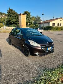 Peugeot 208 2013