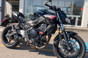 Kawasaki Z 650 sport + scarico completo e accessor