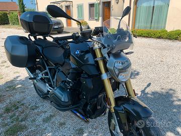 BMW R1200R