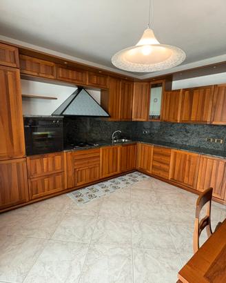 Cucina in legno classica