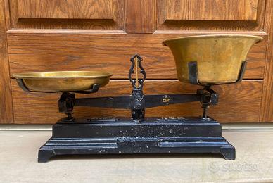 Antica bilancia romana piatti balance stadera