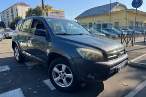 Toyota RAV 4 2.2 Luxury 4x4