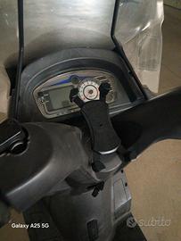 Scooter kymko dink 200i