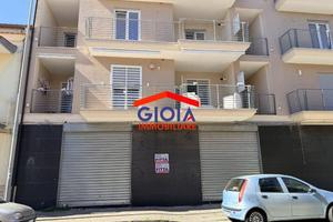 Immobile di 90 m² con 1 locale a Mondragone