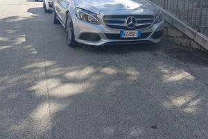 Mercedes-Benz C200
