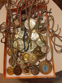 Lotto medaglie di competizioni sportive vintage