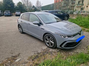 VW Golf 8 R-Line 1.5 eTSI 150 CV DSG - Unico Propr