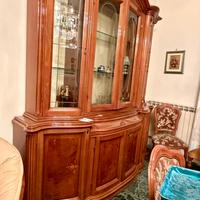 Sala da pranzo completa