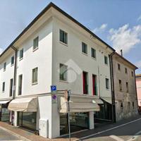NEGOZIO A MONTEBELLUNA