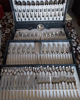 set posate acciaio inox con bordi dorati Salvinell