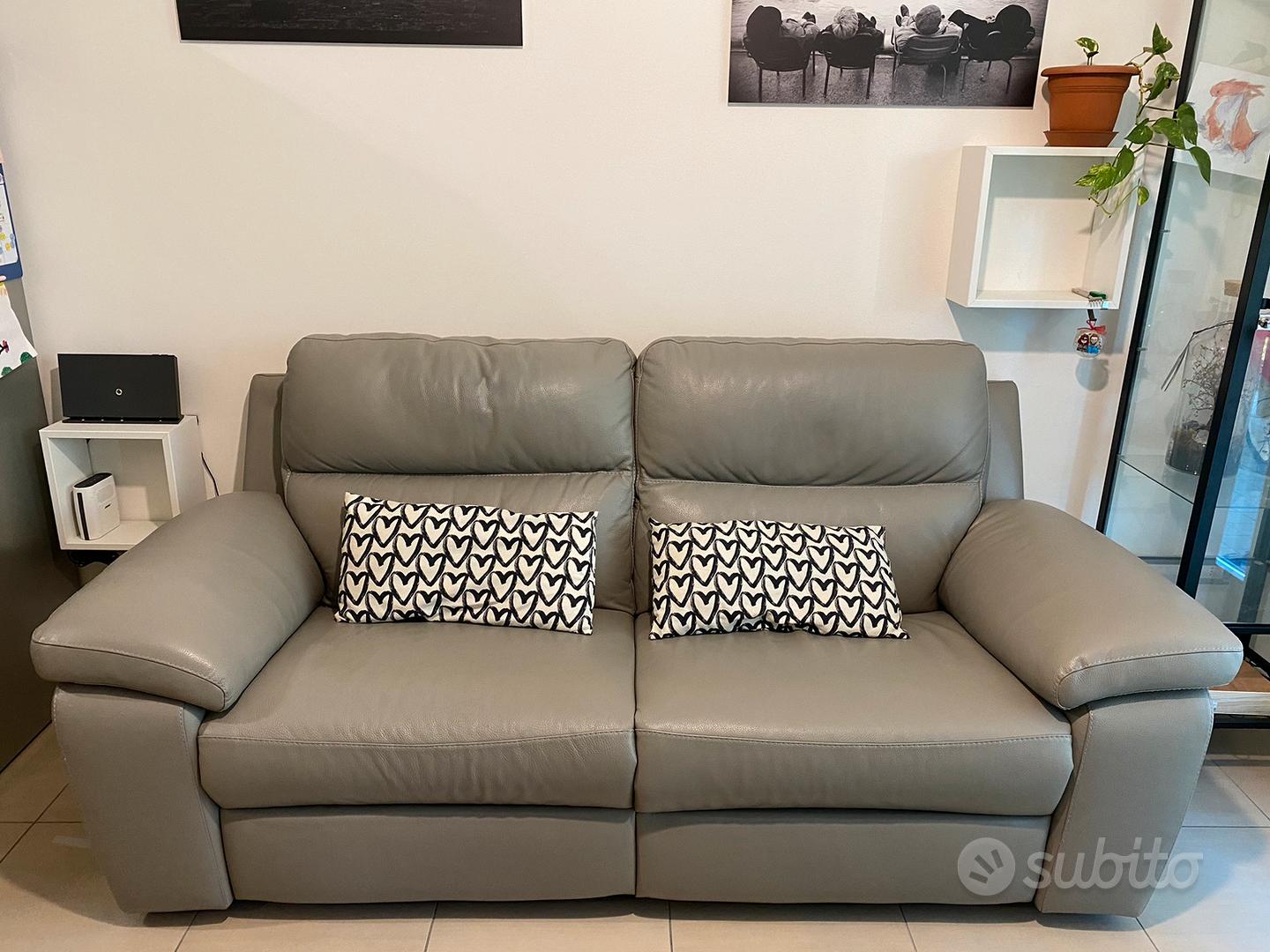 DIVANO ELETTRICO POLTRONESOFÀ ancora in garanzia Arredamento e