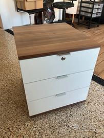 Mobiletto con 3 cassetti