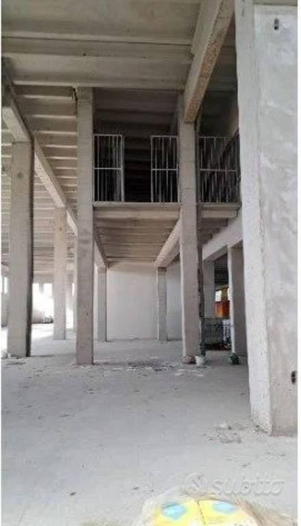 Immobile in asta di 7700 m² a Gozzano - Altro