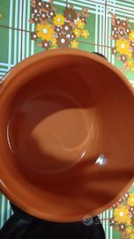 Pentola bombata di terracotta