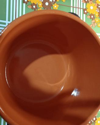 Pentola bombata di terracotta
