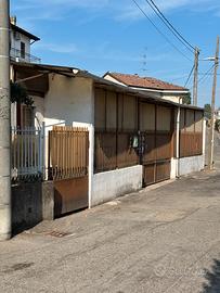 Locale commerciale capannone