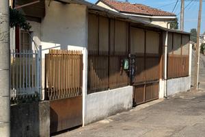Locale commerciale capannone