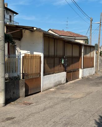 Locale commerciale capannone