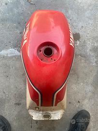 Serbatoio Yamaha RD 350 da restaurare