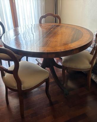 Tavolo in noce con 6 sedie
