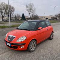 Lancia Ypsilon 1.4 16V MOMO