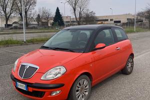 Lancia Ypsilon 1.4 16V MOMO