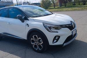 Renault Captur full- Hybrid  2023 semi nuova