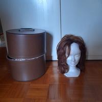 Cappelliera, testina e parrucca vintage perfetti 