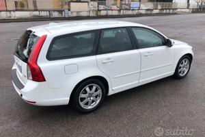 Volvo v50 d2