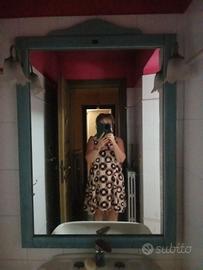 specchiera in legno con luci 