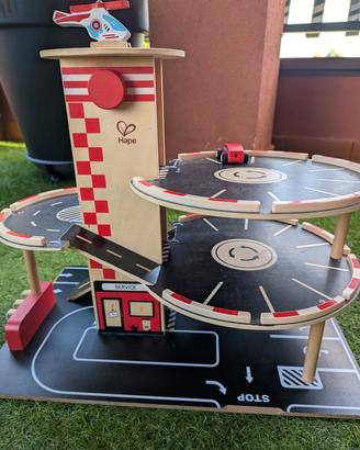 Garage Hape in legno