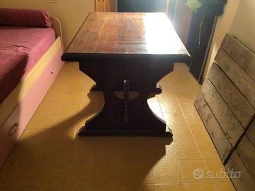 TAVOLO IN LEGNO - STILE ANTICO