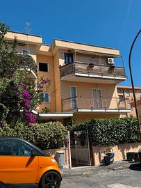 Appartamento Ladispoli con due balconi