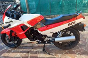 KAWASAKI GPX 750R