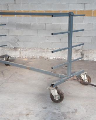Carrello a rastrelliera con 4 ruote pneumatiche