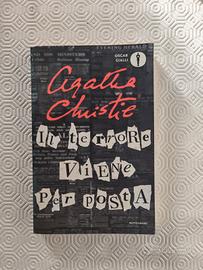 Libro "Il terrore viene per posta"