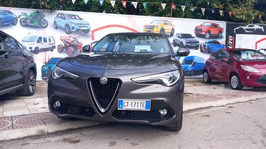 Alfa Romeo Stelvio 2.2 Turbodiesel 180 CV AT8 RWD 