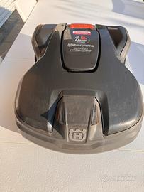 Husqvarna Automower 305 + garage originale